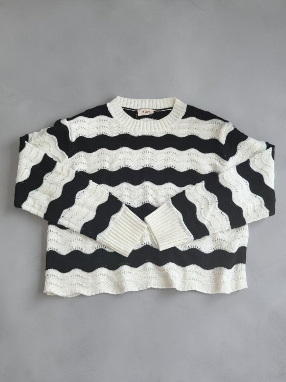 BIBI White Black Striped Long Sleee Sweater Size Small
